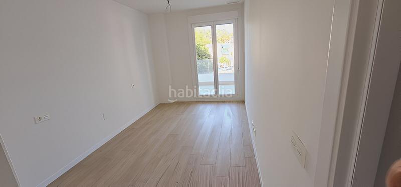 Foto db97cf2a-d6ae-46fb-8779-c15de5516ab0. Piccolo appartamento con parcheggio piscina in Nueva Andalucía centro Marbella