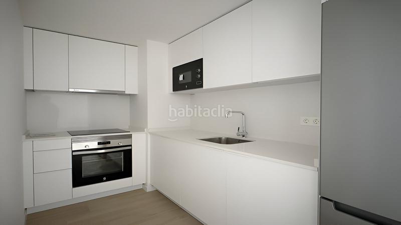 Foto ff5da83f-9133-4a72-9df6-6a371f325423. Piccolo appartamento con parcheggio piscina in Nueva Andalucía centro Marbella