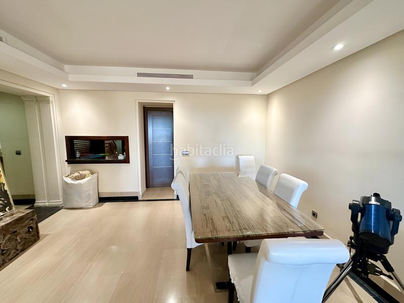 Foto 37eeaf21-4edd-4b7b-a968-1392569518a7. Apartamento  en planta media en venta en Estepona