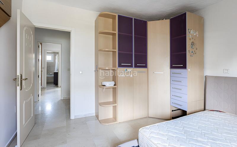 Foto 43fd8261-494f-4232-bed0-d3e2c0c31acd. Casa pareada casa adosada en venta en el paraíso en Estepona