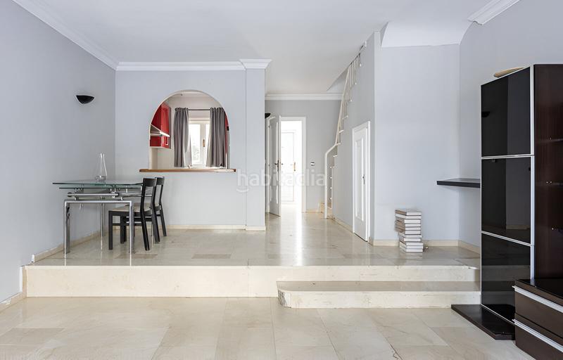 Foto efdaf813-58b1-4863-9942-c6d725864789. Casa pareada casa adosada en venta en el paraíso en Estepona