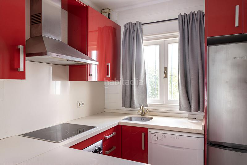 Foto fce2257f-1ee6-4fc8-b84d-5062812fdcb8. Casa pareada casa adosada en venta en el paraíso en Estepona
