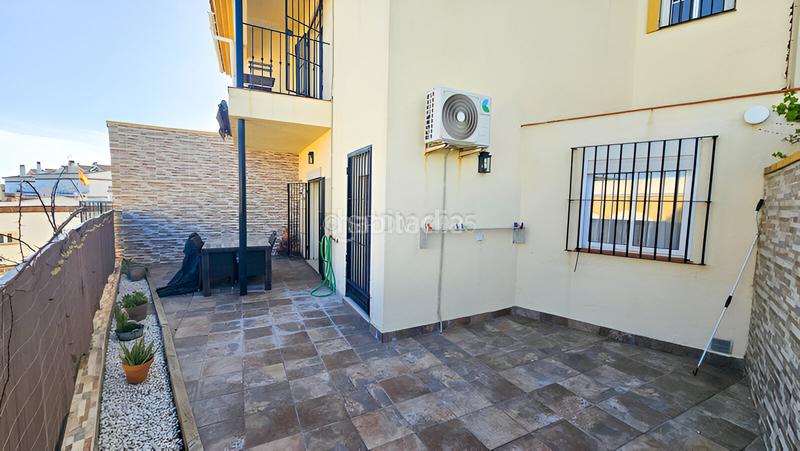 Foto 7be5594b-501d-4240-bd4c-f8fb425cb1f2. Casa adosada  en venta en Manilva pueblo Manilva