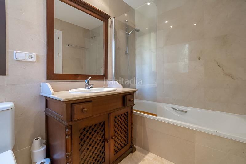 Foto 91a3373f-44e2-4af2-add8-c3695a41695e. Apartment with parking pool in los arqueros - puerto del almendro Benahavís