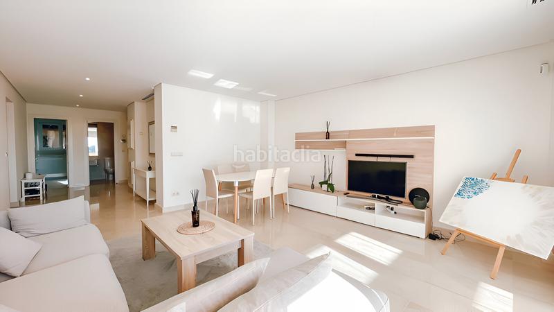 Foto 94aa2186-b02c-4ce2-8bfa-1f1f5c94b008. Apartamento  en planta media en venta en Marbella