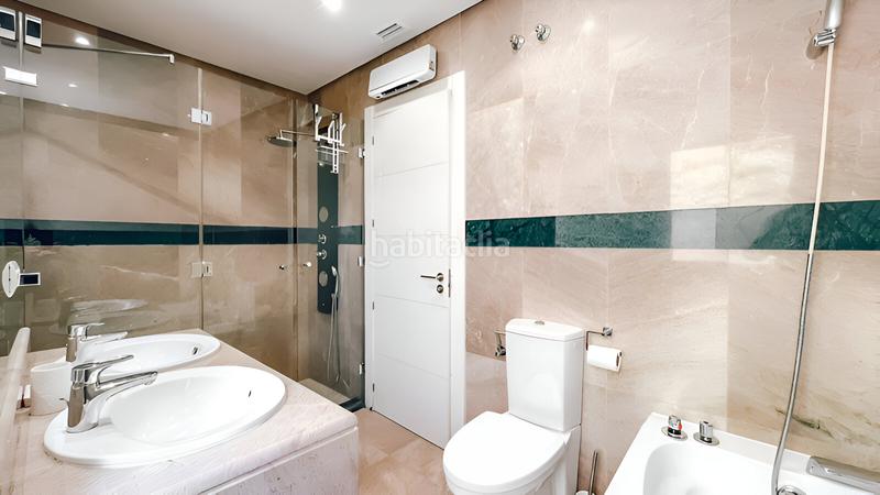 Foto e99b93a8-71fc-4dd0-a83d-245877b690c6. Apartamento  en planta media en venta en Marbella