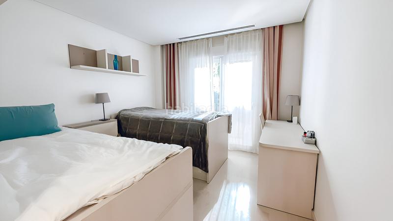 Foto ed4afab4-abe8-4b77-a044-bfab54c09f99. Apartamento  en planta media en venta en Marbella