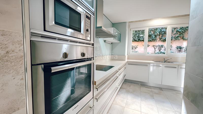 Foto eeba1c69-92f9-4798-b903-38b9e8e4e3f0. Apartamento  en planta media en venta en Marbella
