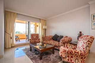 Apartament a Elviria. Apartamento en última planta en venta en elviria