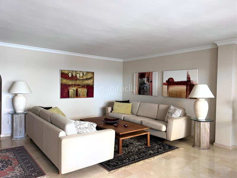 Foto 0219bfda-2f46-4f66-b002-f2d6b5128528. Apartamento  en planta media en venta en atalaya en Benahavís