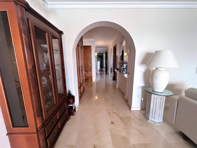 Foto 5d408db5-54bd-471f-9b22-d600184cfde7. Apartamento  en planta media en venta en atalaya en Benahavís