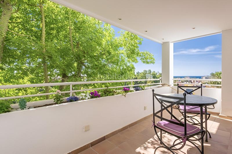 Foto a677da7b-050a-4ab6-82cd-220bc552a0c8. Apartamento  en planta media en venta en atalaya en Benahavís