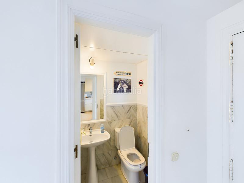 Foto a08b46ad-0855-40aa-b5f1-1d791e18ab06. Casa adossada amb aparcament piscina a Centro Estepona