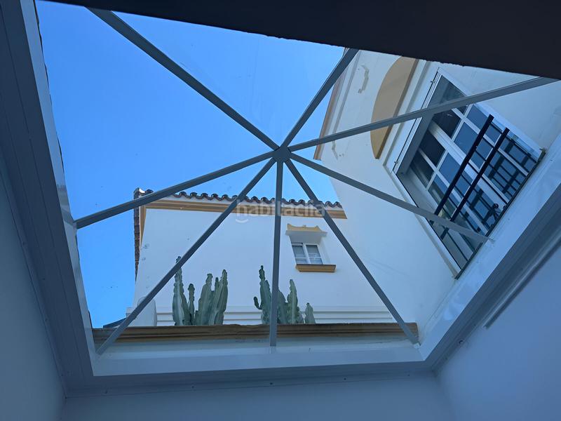 Foto be8f5d4c-0d7f-4556-9432-921e01acba4e. Casa adossada amb aparcament piscina a Centro Estepona