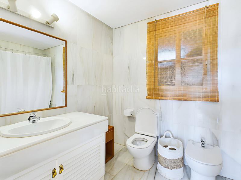Foto f739b1be-e72e-467e-9535-4154b879df23. Casa adossada amb aparcament piscina a Centro Estepona