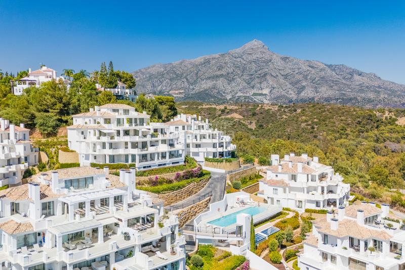 Foto cc61ec67-9e2c-4b2e-a62c-2fd043686660. Apartamento impresionante apartamento en Los Naranjos Marbella