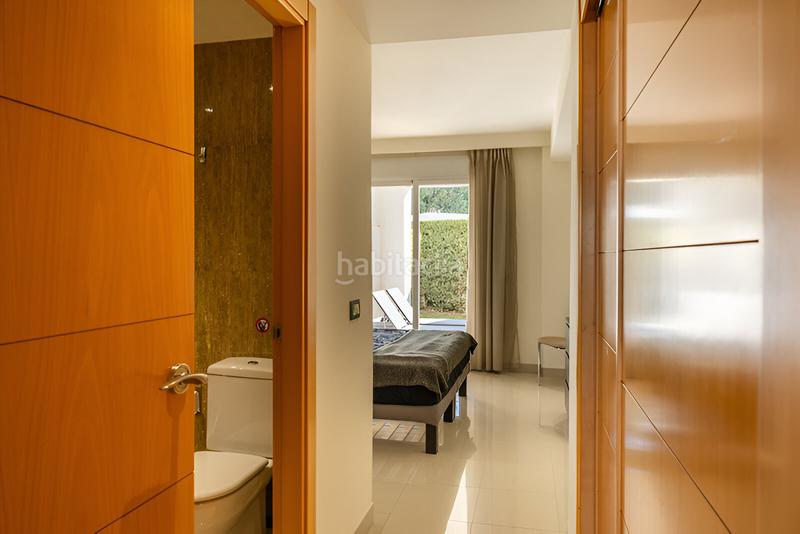 Foto cdcf2568-4f41-4152-9c4b-4be9f9fc2133. Planta baja apartamento en planta baja en venta en atalaya en Benahavís