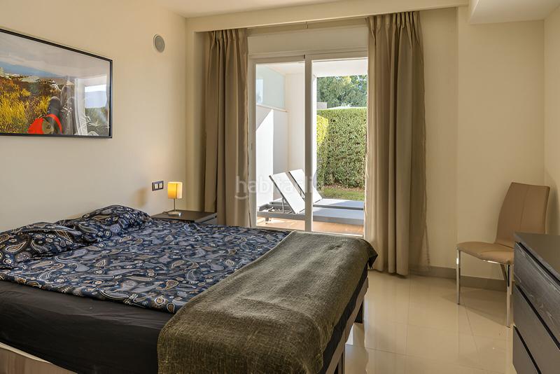 Foto d0517f29-17a2-4dd8-8ae7-cef28b663dc3. Planta baja apartamento en planta baja en venta en atalaya en Benahavís