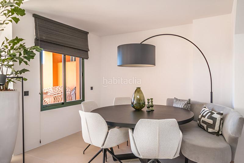 Foto 1c5cb45d-700f-472c-bba3-c35014f880f2. Àtic amb aparcament piscina a Elviria Marbella