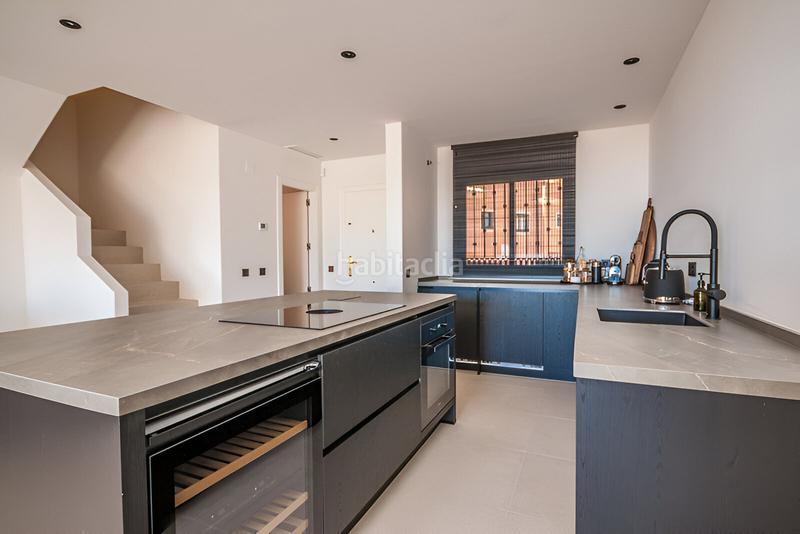 Foto f0412614-2624-4bd5-bf79-055f1d9f3ddb. Àtic amb aparcament piscina a Elviria Marbella