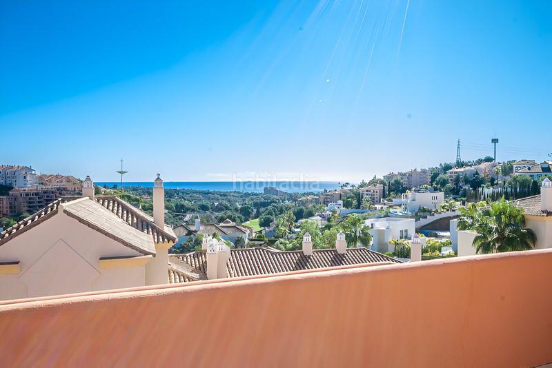 Foto fe6d0b82-7352-4608-9fbc-851aebaca4c5. Àtic amb aparcament piscina a Elviria Marbella