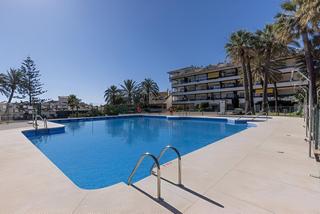 Apartament a Puente Romano. Apartamento en última planta en venta en la milla de oro