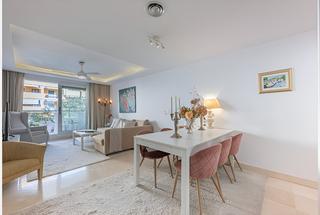 Apartamento en San Pedro de Alcántara Pueblo. Apartamento en planta media en venta en san pedro de alcántara