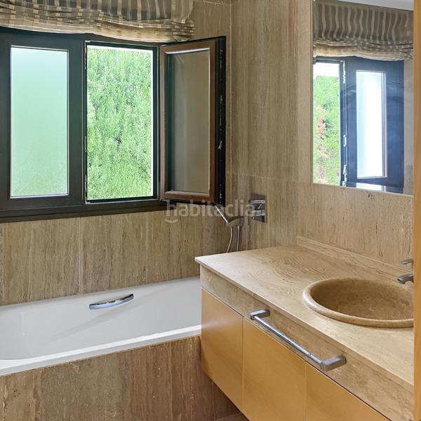 Foto 14e5b3c2-3d85-4969-b540-30099523450d. House with heating parking pool in Manilva pueblo Manilva