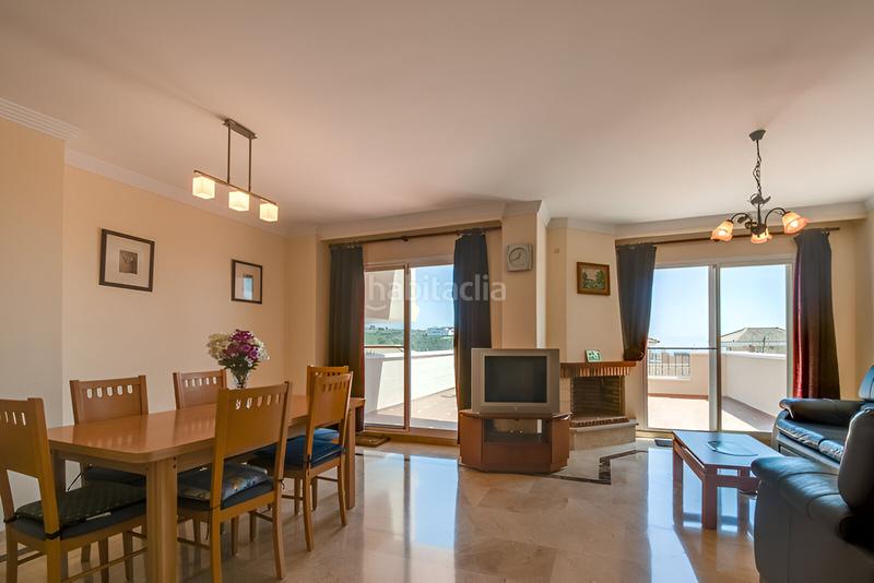 Foto 041ee31e-6437-46c5-8eb4-46597b5d6006. Casa a schiera con parcheggio piscina in La Duquesa Manilva