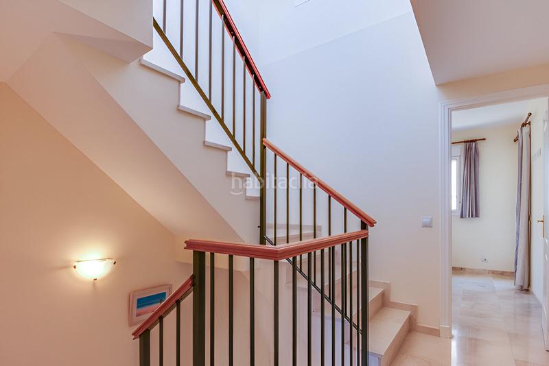 Foto 5e128953-6e7b-4a8c-8e7b-3e182d9a1da1. Casa a schiera con parcheggio piscina in La Duquesa Manilva