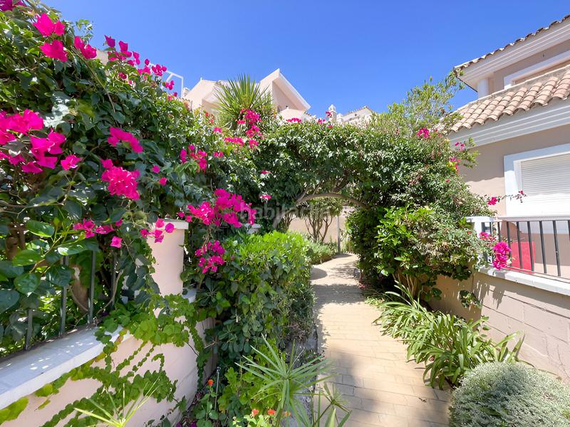 Foto a01a7db0-0619-400c-aa3e-0a761a8410a0. Casa a schiera con parcheggio piscina in La Duquesa Manilva