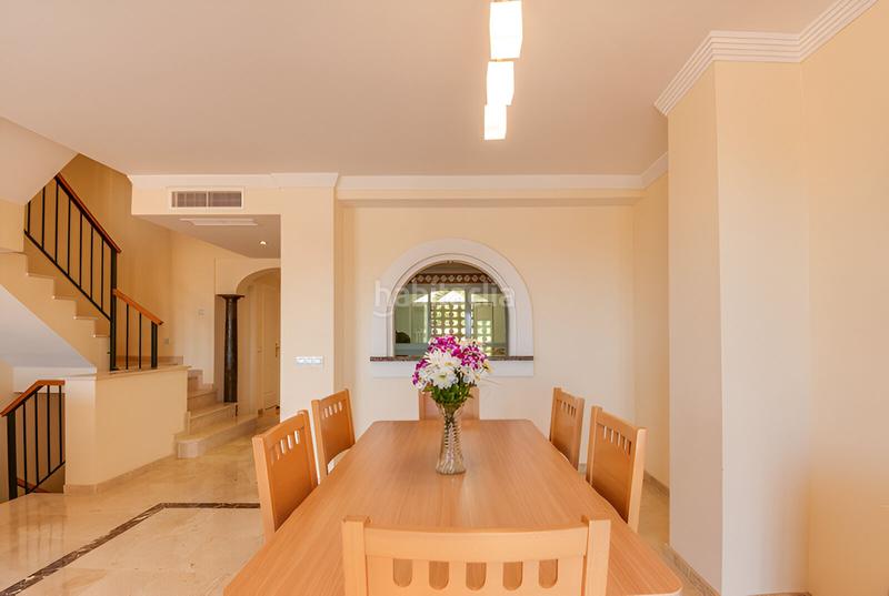 Foto c035a380-21b6-4fe2-82a3-e3b83ea8b28f. Casa a schiera con parcheggio piscina in La Duquesa Manilva