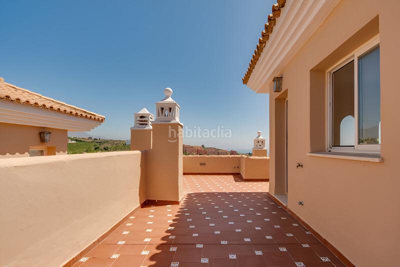 Foto c830f4b7-0941-40e0-8b07-b735b1836675. Casa a schiera con parcheggio piscina in La Duquesa Manilva