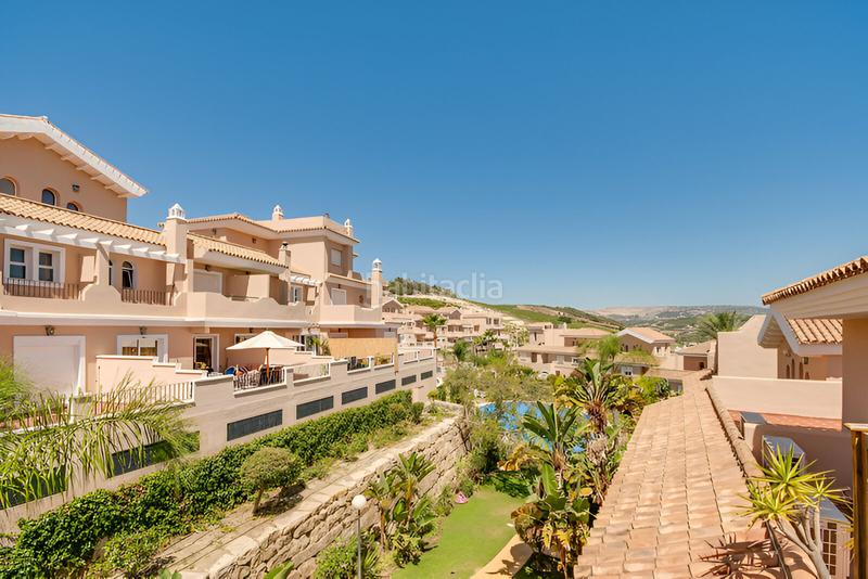 Foto dba69023-7fcb-4c05-8f98-d150284c47f6. Casa a schiera con parcheggio piscina in La Duquesa Manilva