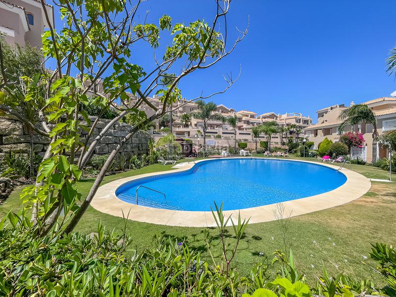 Foto f904983a-0322-4665-9027-d4cf257106a1. Casa a schiera con parcheggio piscina in La Duquesa Manilva