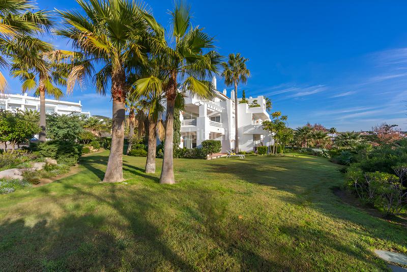 Foto ca9844c7-de1a-40bf-8919-66b28a14cbed. Planta baja apartamento en planta baja en venta playa en Casares