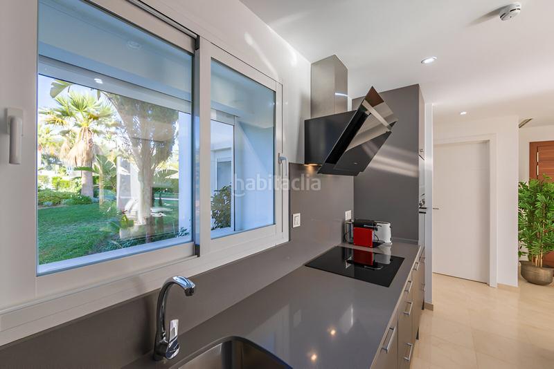 Foto f3e224bf-48c3-4c32-9c8d-9f6b2f0fa3dc. Planta baja apartamento en planta baja en venta playa en Casares