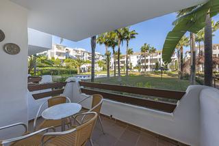 Apartament a Centro. Apartamento en planta media en venta en estepona