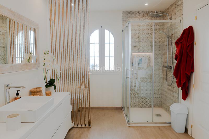 Foto d2c4e7fb-877f-44d8-8a99-0eb6e81061f7. Reihenhaus mit parking pool in Puente Romano Marbella