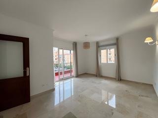 Apartament a Puerto Deportivo. Apartamento en planta media en venta en fuengirola