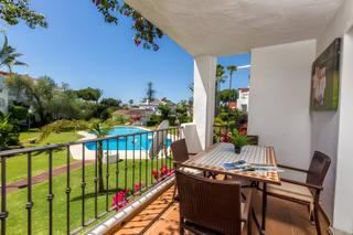 Appartement à Centro. Apartamento en planta media en venta en estepona