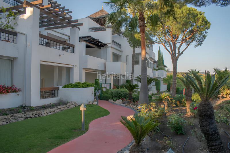 Foto 1ff18dce-4343-4e8a-a798-ca946fbdcf4f. Planta baja apartamento en planta baja en venta en Río Real en Marbella
