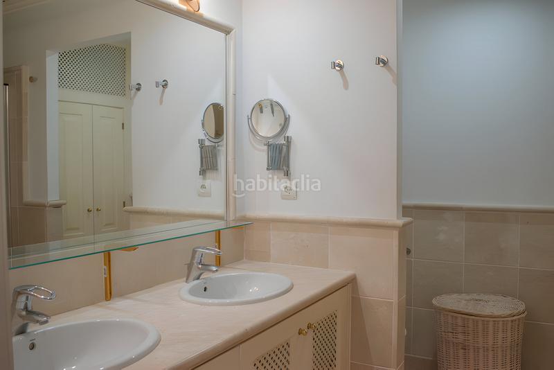 Foto 5ce8f0e2-b488-4077-8ea0-82ec741ef2b1. Planta baja apartamento en planta baja en venta en Río Real en Marbella