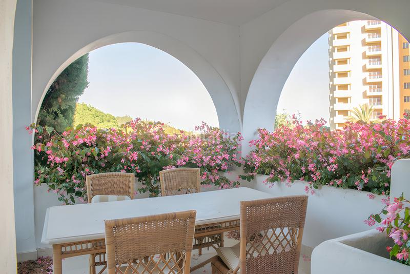 Foto c23f953b-d442-40ea-91b7-a935d3e75347. Planta baja apartamento en planta baja en venta en Río Real en Marbella