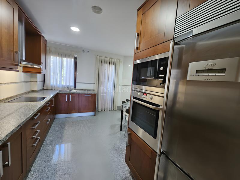 Foto 3df5fd8d-3d50-45bf-8cde-2cbcbb2b7680. Apartamento  en planta media en venta en nueva milla de oro en Estepona