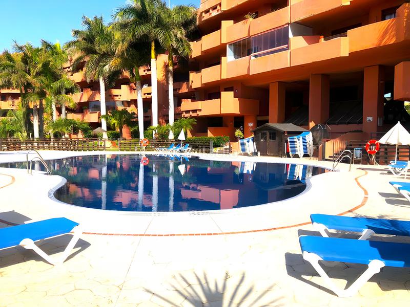Foto 65ca2728-3db1-409c-8678-5fa96e9615a1. Apartamento  en planta media en venta en nueva milla de oro en Estepona