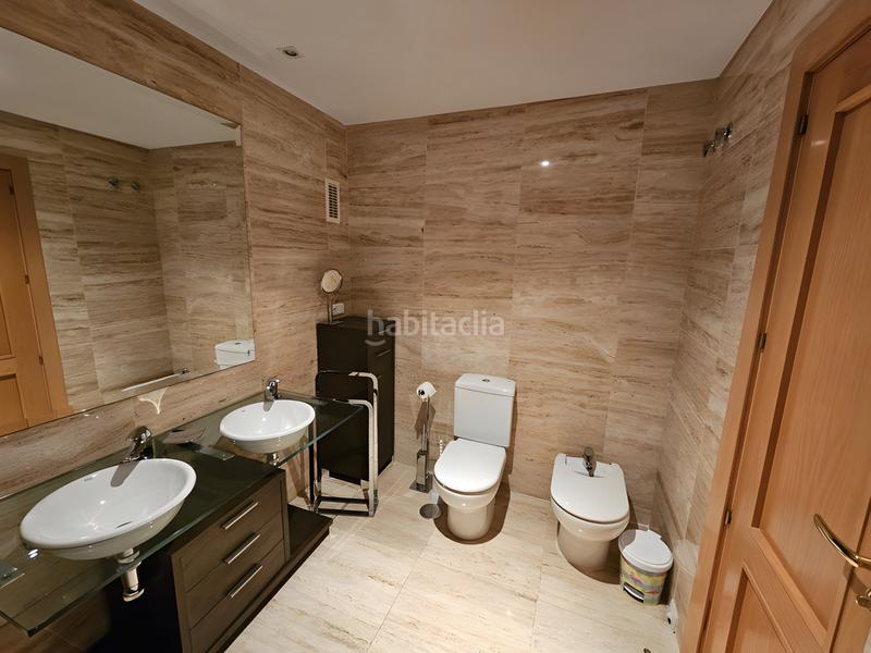 Foto b77e3cdf-09a9-4492-9ed7-2ed3ea3e9444. Apartamento  en planta media en venta en nueva milla de oro en Estepona