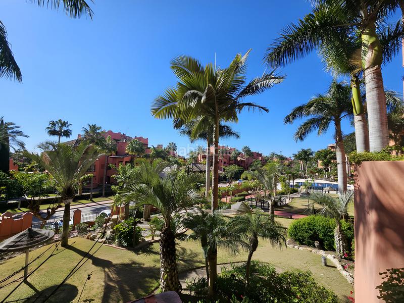 Foto e6e3e0fb-47d5-4d50-89d0-cb9b1f637e85. Apartamento  en planta media en venta en nueva milla de oro en Estepona