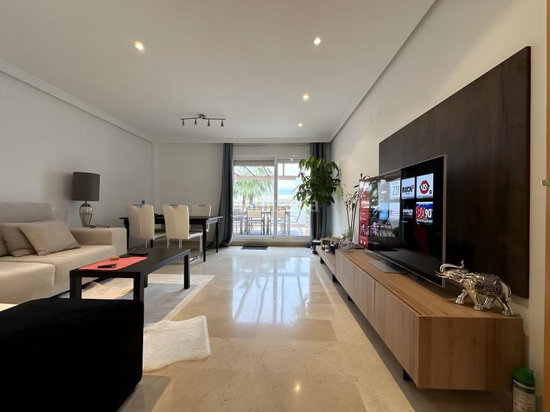 Foto d7628c28-f896-4fef-929b-1d27cbdbc5f7. Apartamento  en última planta en venta en Estepona