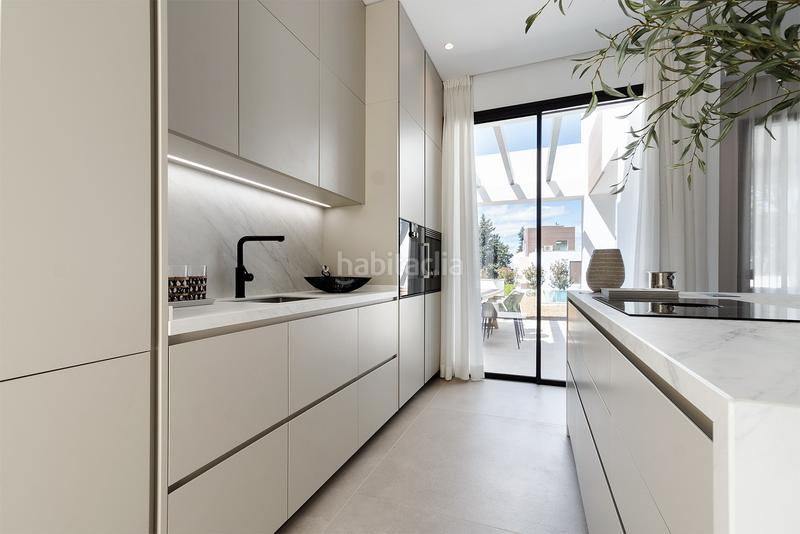 Foto 29c6046f-5c44-441d-8dbb-cc110274106a. Casa amb aparcament piscina a Puente Romano Marbella